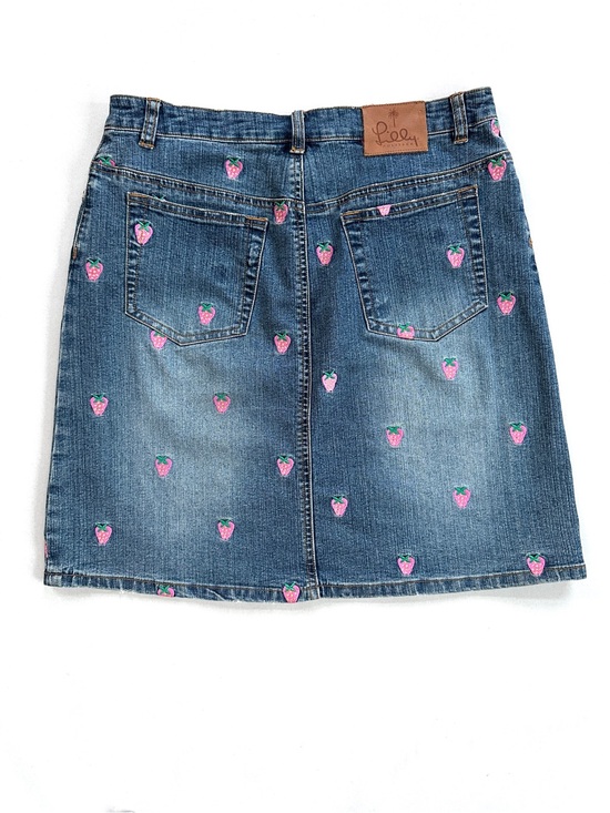 Lilly Pulitzer Dresses & Skirts - VINTAGE LILY PULITZER WHITE LABEL DENIM MINISKIRT STRAWBERRY EMBROIDERY RARE Sz6